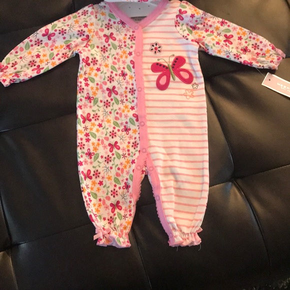 3 Piece Layette Set - Picture 2 of 3